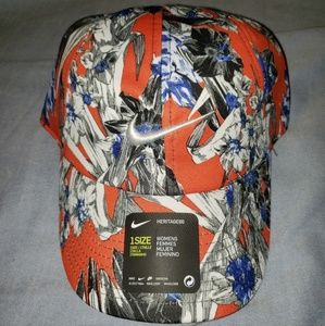 Nike womens h86 hyper femme dad hat NWT